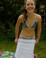 Hot hairy pussy Annabel in bikini in her garden is cooled