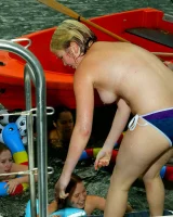 Diving six nudist girls