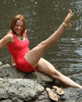 Hairy pussy Billie in bikini at the river