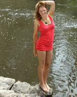 Hairy pussy Billie in bikini at the river