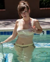 Pool girl Hannah Kinney is sexy in bikini