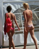 Candid chicks in sexy bikinis